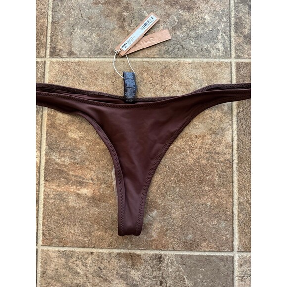 Skims Signature Swim Thong Cocoa Large - Picture 5 of 10